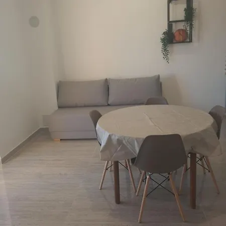 Masa Apartment
